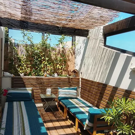 Roof 아파트 아그
